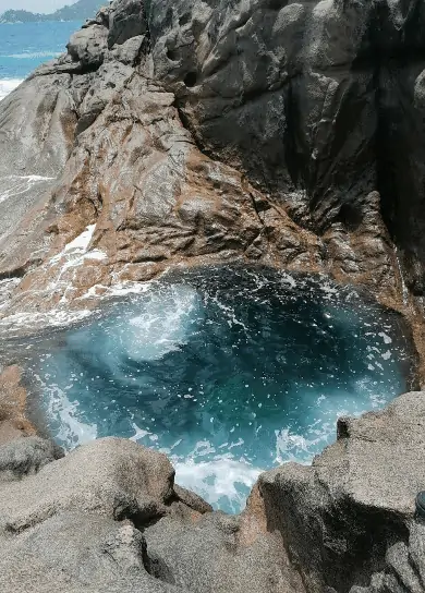 Ros Sodyer rock pool